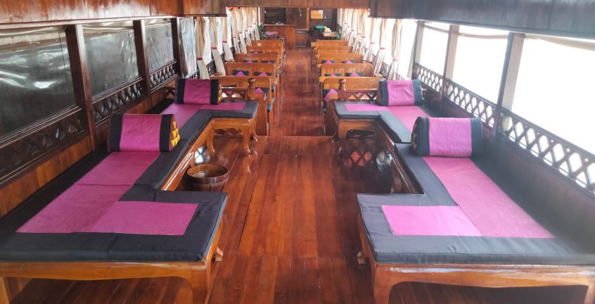 Cruise interior seats